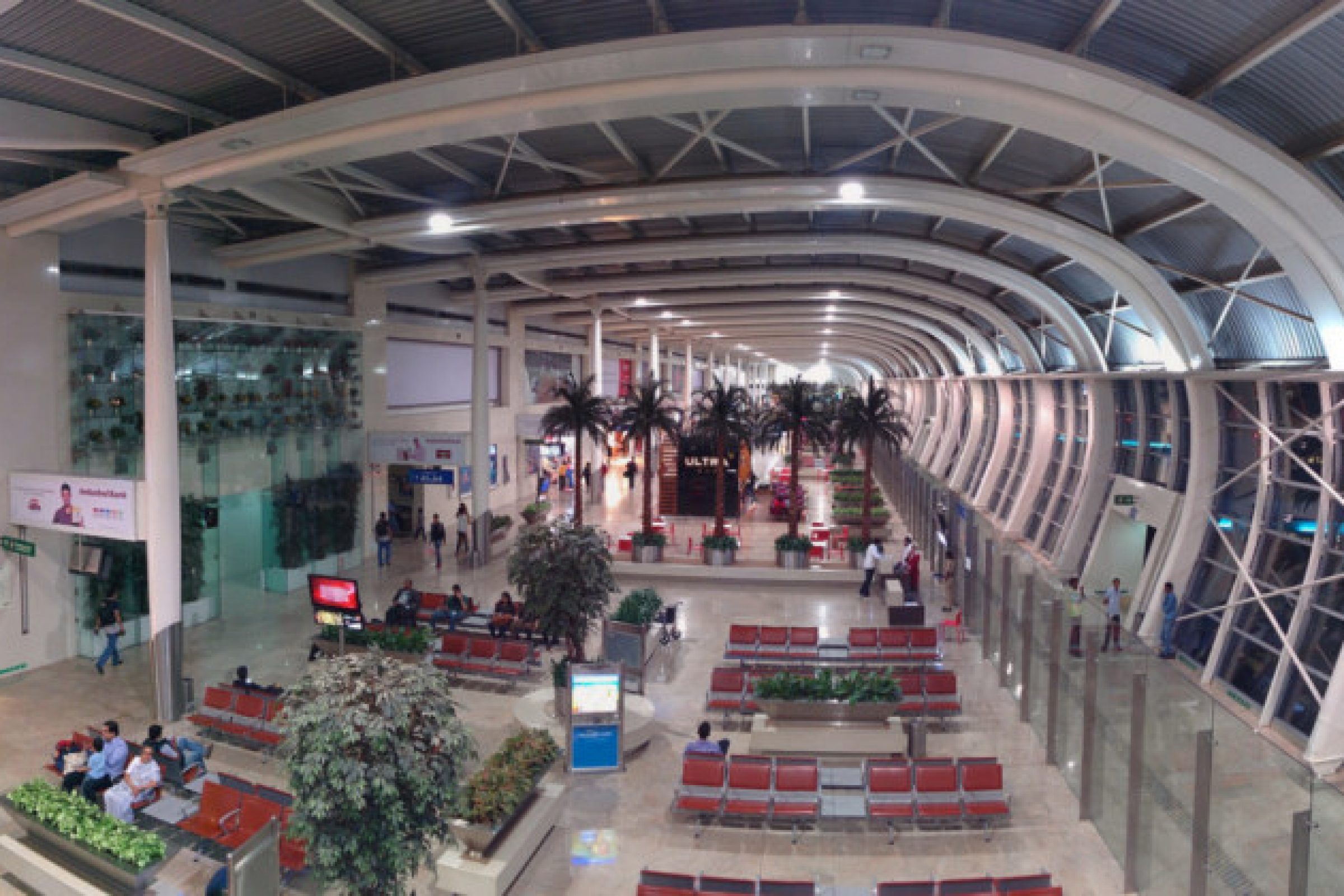 Airports In Middle East : In the Middle of it all: An aerial view of